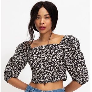 levis • puffy sleeve top